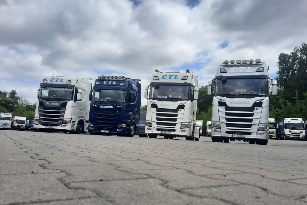 Camioane Scania din flota de transport a companiei CTL Transport